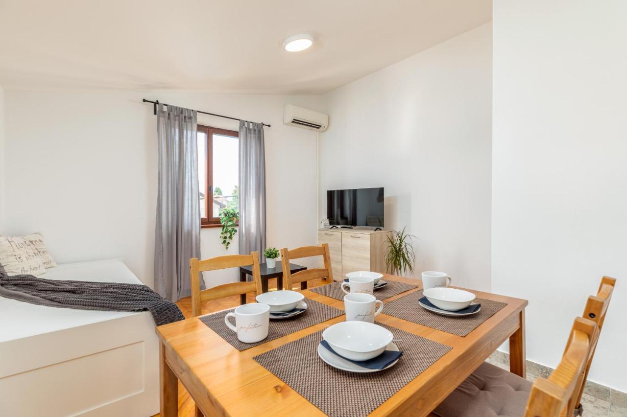 Apartment Tesic Close To The Sea With Shared 4Xbicycles 法扎纳 外观 照片