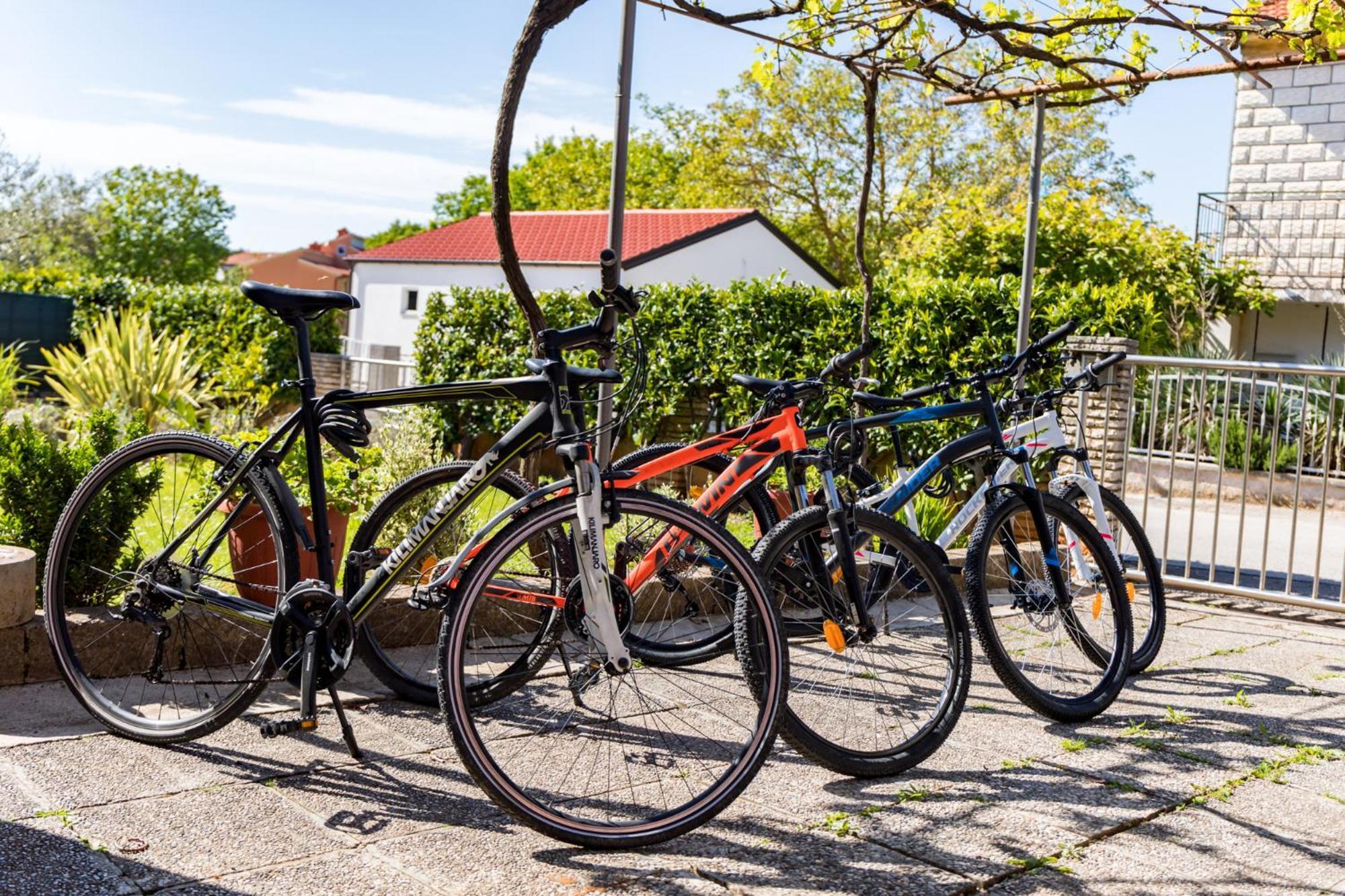 Apartment Tesic Close To The Sea With Shared 4Xbicycles 法扎纳 外观 照片