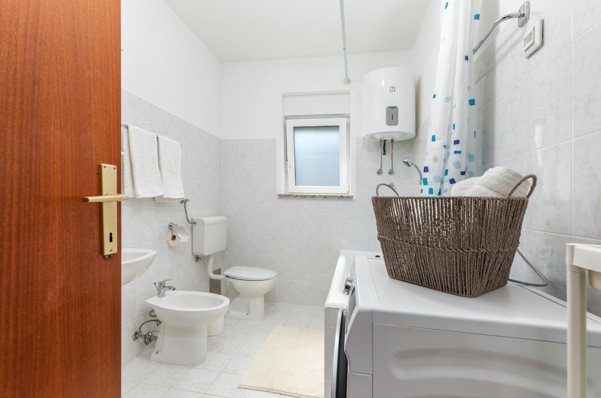 Apartment Tesic Close To The Sea With Shared 4Xbicycles 法扎纳 外观 照片