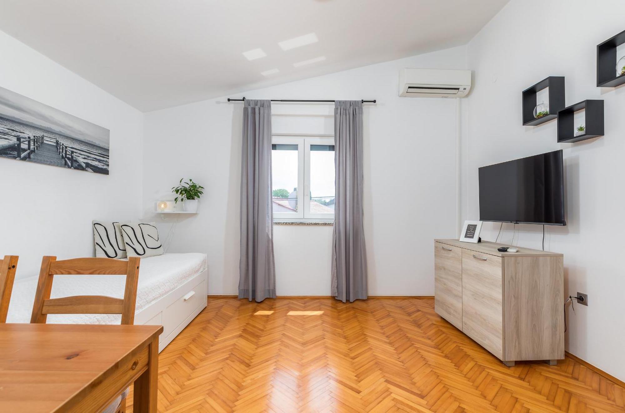 Apartment Tesic Close To The Sea With Shared 4Xbicycles 法扎纳 外观 照片