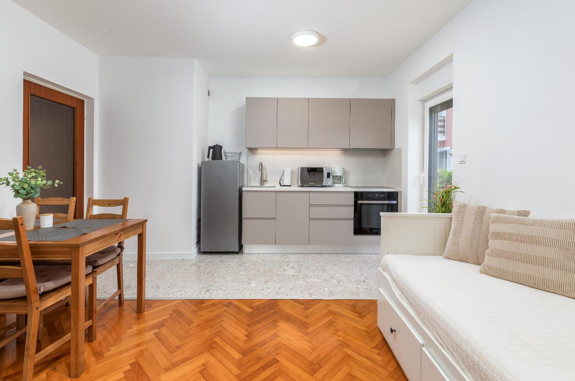 Apartment Tesic Close To The Sea With Shared 4Xbicycles 法扎纳 外观 照片