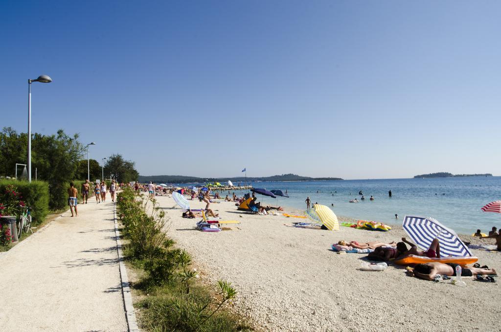 Apartment Tesic Close To The Sea With Shared 4Xbicycles 法扎纳 外观 照片